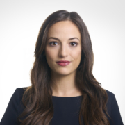 Anissa Kern, 5Gambit Disputes