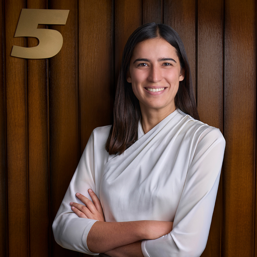 Laura Pareja, 5Gambit Disputes